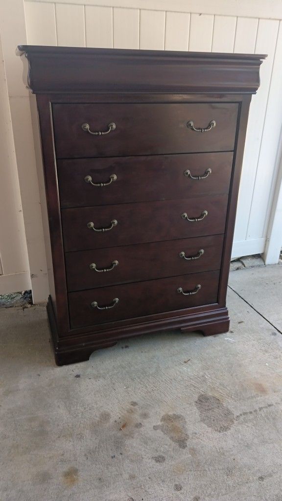 Large Solid Wood Dresser Chest Of 7 Drawers