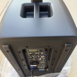 New QSC KC12 column Speakers Pair