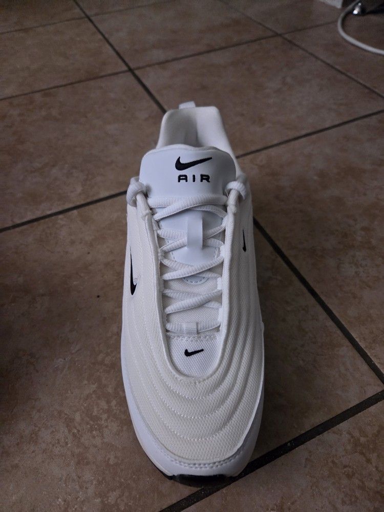 Brand New Nike Air, Never Been Worn
