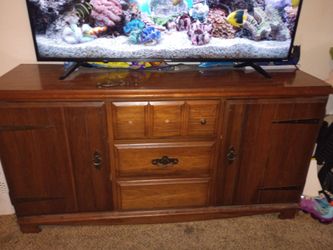 Cabinet/entertainment stand
