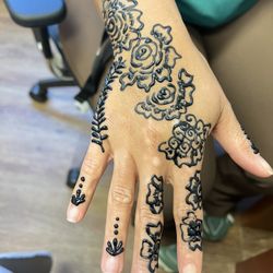 Henna design