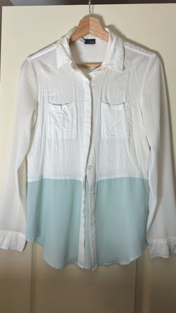 SPARKLE&FADE Modern Two-Tone Button-Down Blouse - White & Light Blue