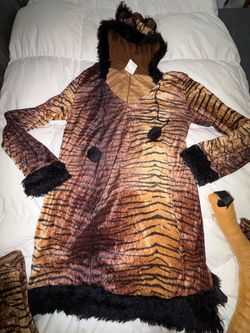 Tiger printed custom size medium