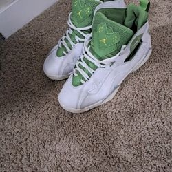 A Variety Of Different Jordans And Dunks And Air Max