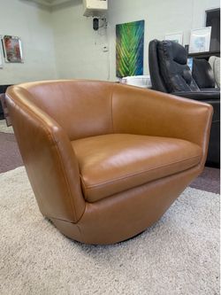Hemky / 100% leather swivel chair