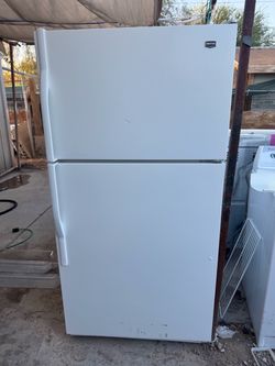 MAYTAG REFRIGERATOR