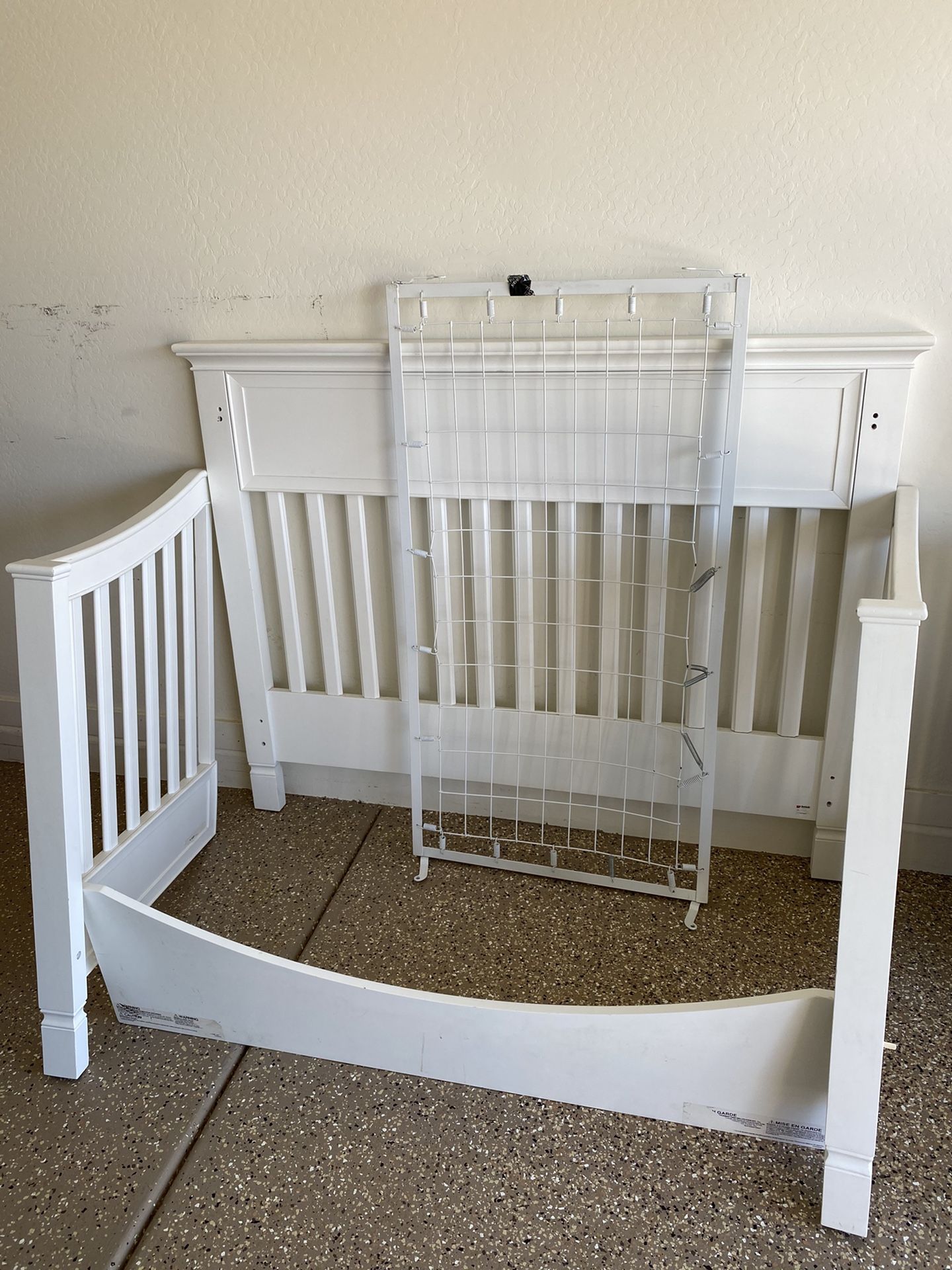 Toddler bed