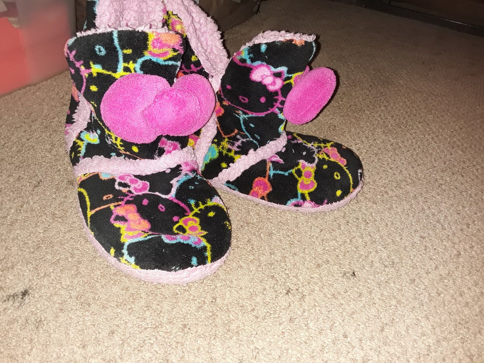 Hello kitty slippers