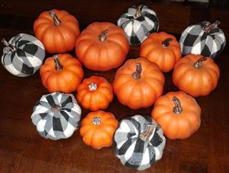 Pumpkin basket fillers/tabletop decor