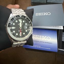 Seiko 5 Sports Men's Black Watch Brand New - SSK001K1 / Automatic