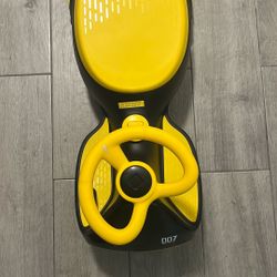 Swivel Ride On Toy