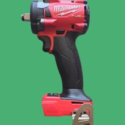 Milwaukee M18 1/2 Impact Wrench (Tool-Only) 