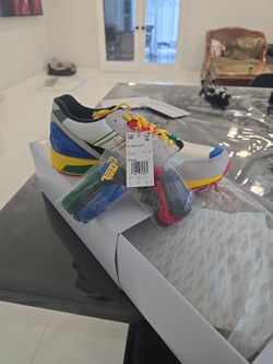 Addidas Limited Aut LEGO Size 11 Shoe