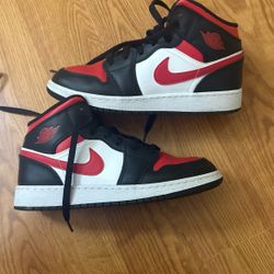 Air Jordan 1 Color Red