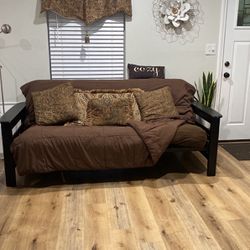 Sofa/ brown Futon 