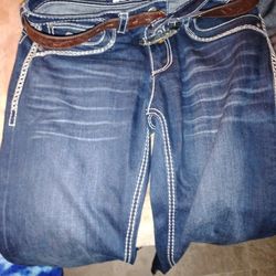 Size 32 By 32