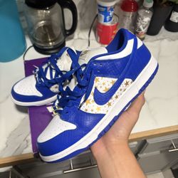 Nike Dunk Low Supreme Stars Hyper Royal 