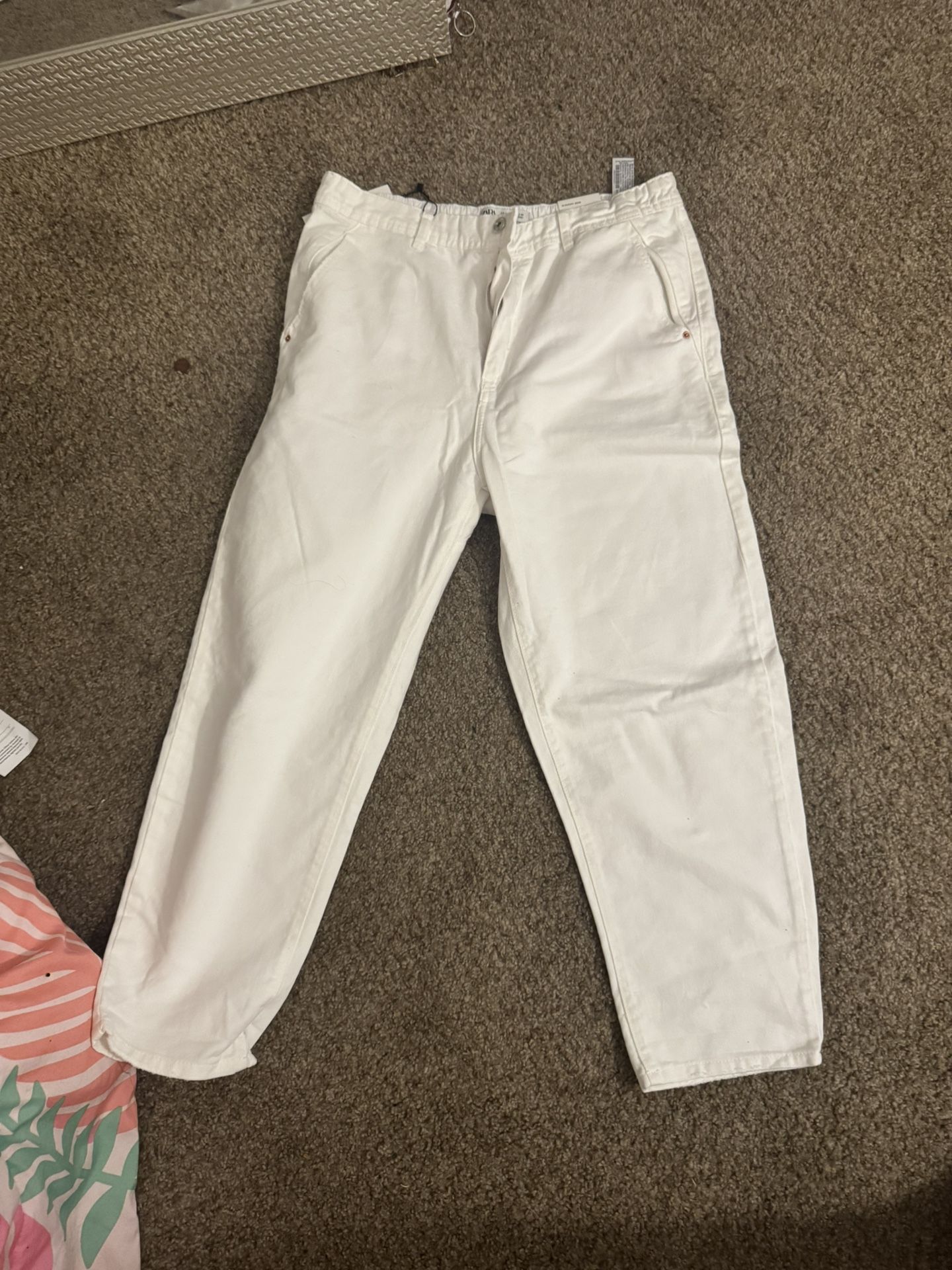 White high rise ZARA women’s jeans