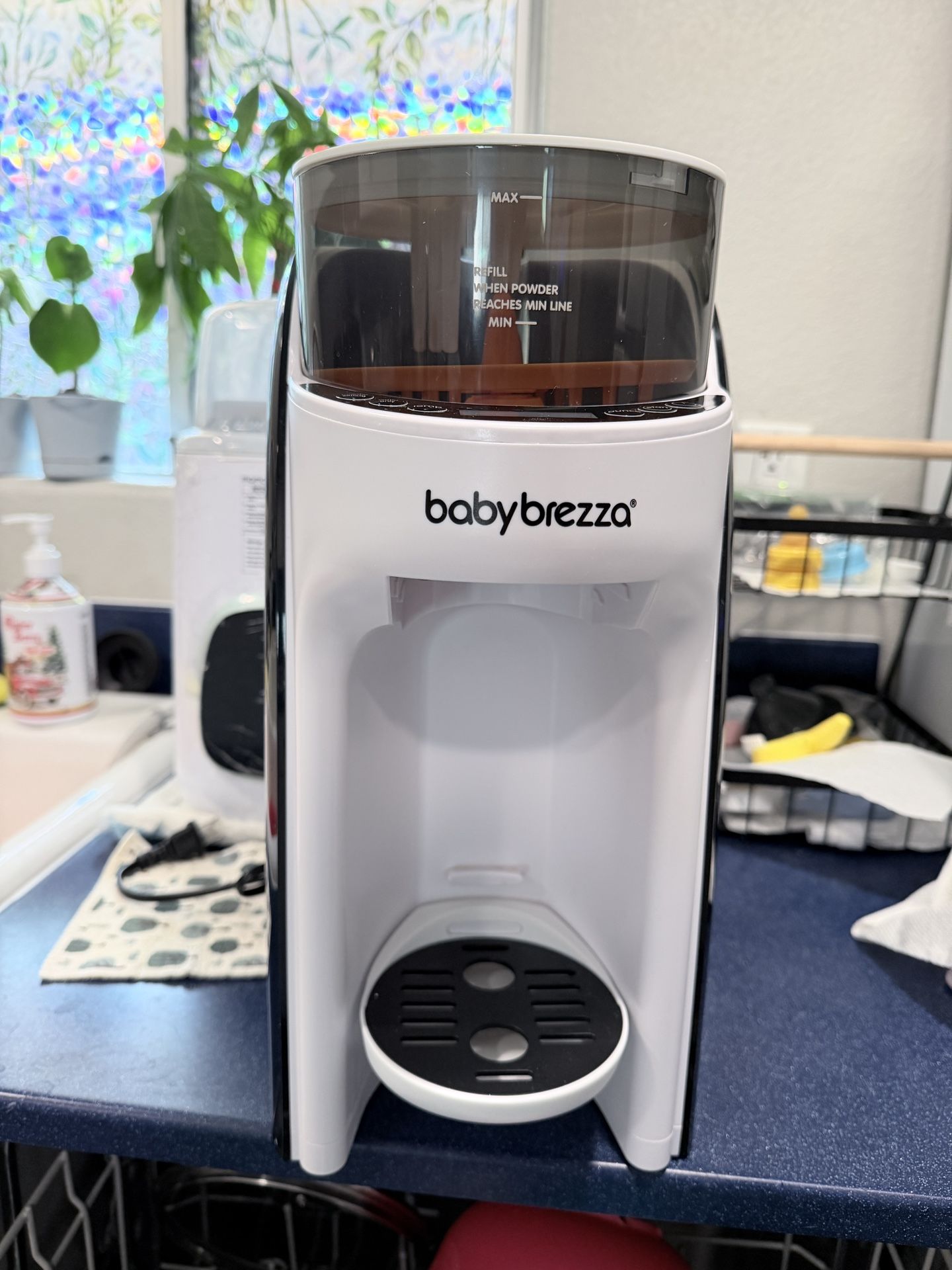 Baby Breeza Formula Dispenser
