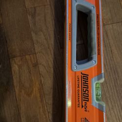 Johnson Level Magnetic 24cm