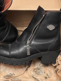 Woman’s Harley Davidson Boots - 6 1/2