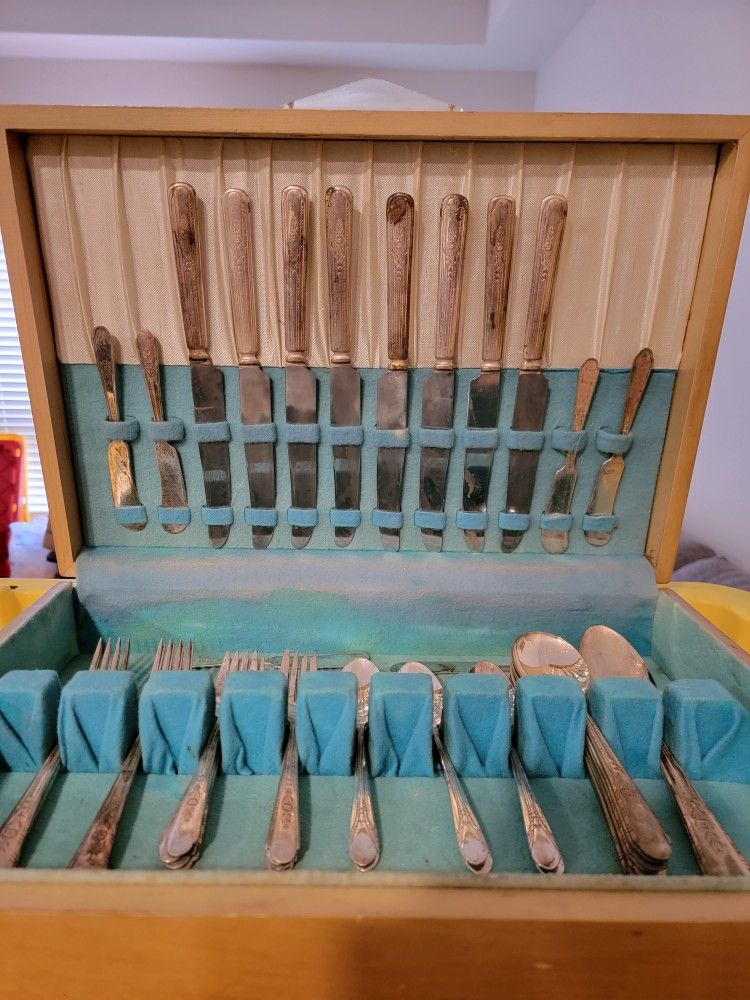 Vintage 1935 Blonde Silverware Case ONLY Blue Lining NO Silverware 