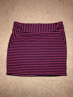 Forever 21 black and pink skirt. Size small.