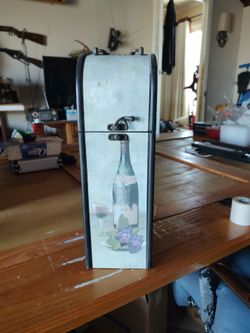 Wine canerster