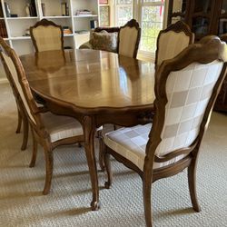Thomasville Dinning Table