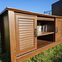 TV Stand / Entertainment Center