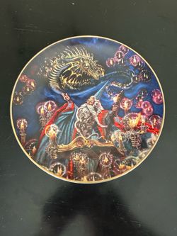 Franklin Mint Royal Doulton Summoning of the Dragon Plate 22K Gold Rim Swarovski RA6397