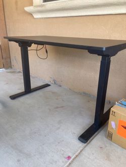 COMPUTER HYDRAULIC DESK
