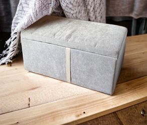 Gray ottoman/bench