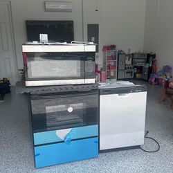 Stove, Microwave & Dishwasher For Sale 