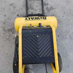 DeWalt Compressor