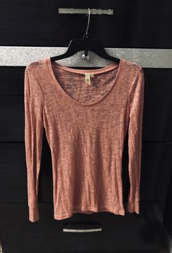Sheer pink Buckle top