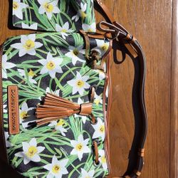 Dooney & Bourke 