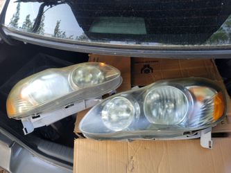 Toyota Corolla headlights. 2003 - 2008