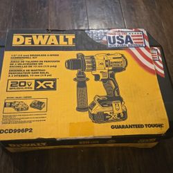 DEWALT 1/2" (3) Speed Hammer Drill Kit