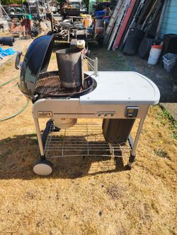 22" Weber performer charcoal grill