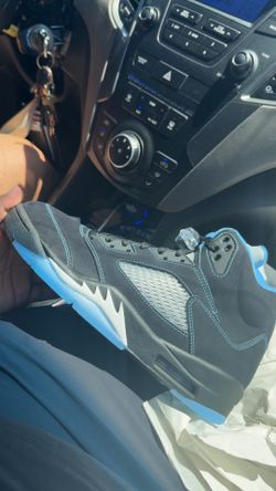 University blue Jordan 5 retro