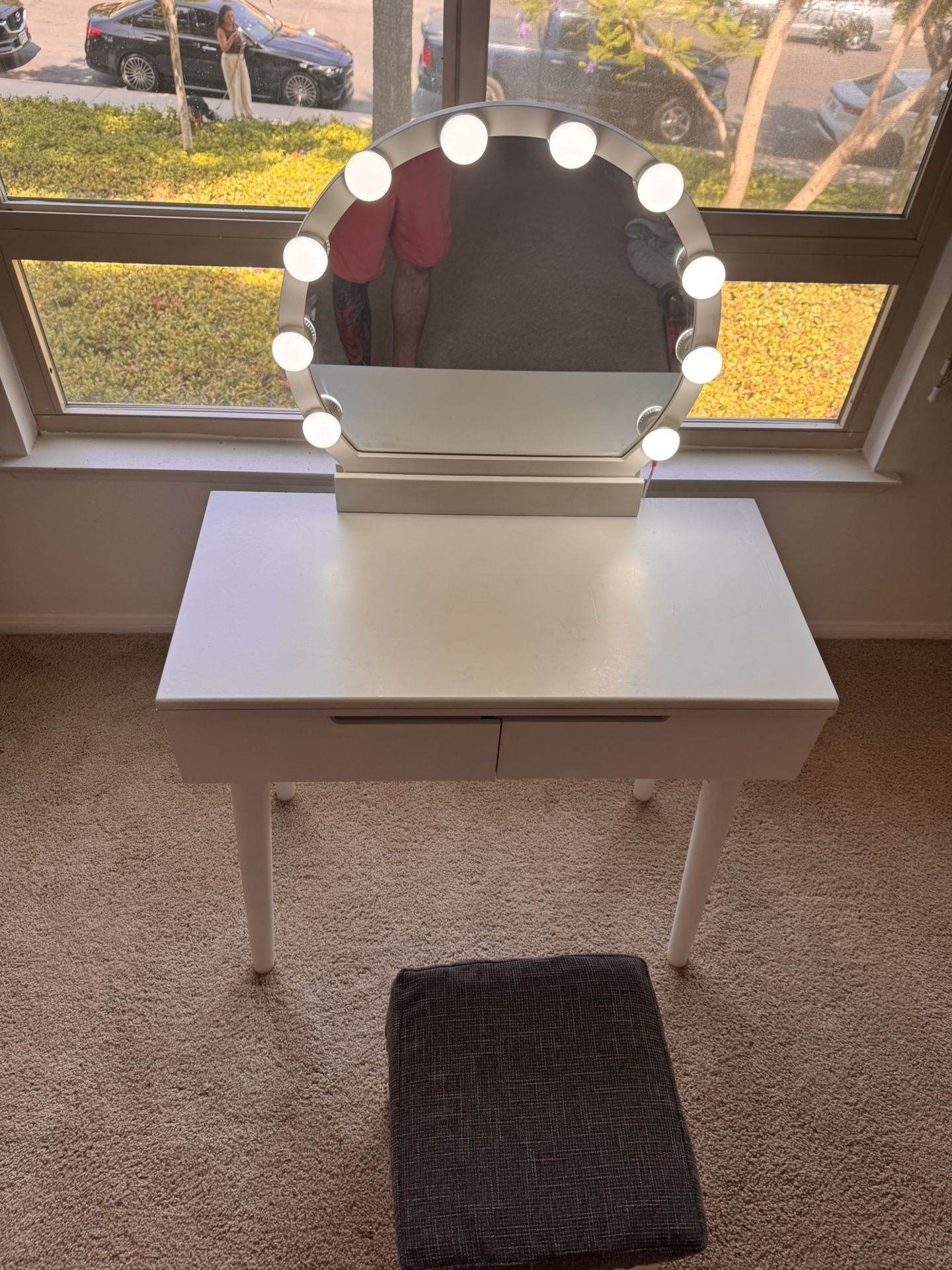 White Vanity With Lights And Mirror And Stool In Perfect Condition