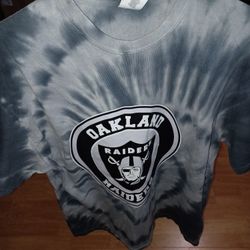 Raider t shirt XL
