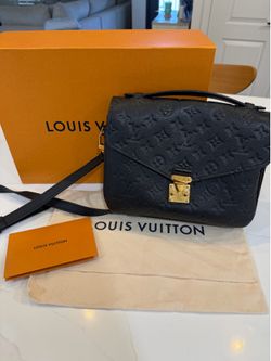 Louis Vuitton black monogram Pochette Métis
