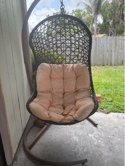 Egg chair