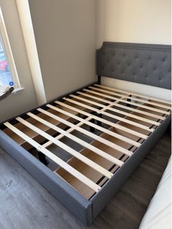 Tufted Blue/Grey Queen size Bed With Storage