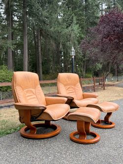 Ekornes Stressless  Chair And Ottoman Set Of 2