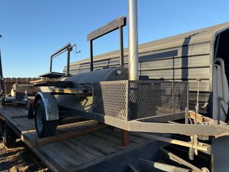 Smoker /adjustable grill/flat griddle