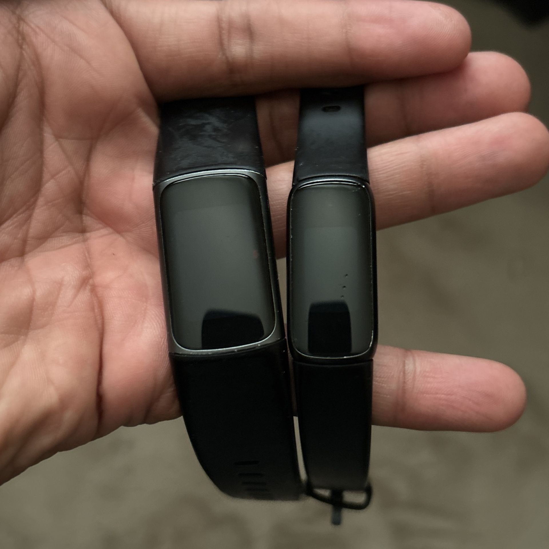 Fitbit Luxe And Fitbit Charge 5