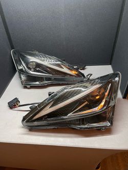 Lexus IS250 IS350 Headlights